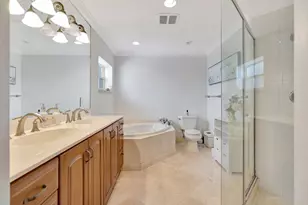 2436 Holly Ln NE, Palm Beach Gardens, FL 33410 - Photo 29