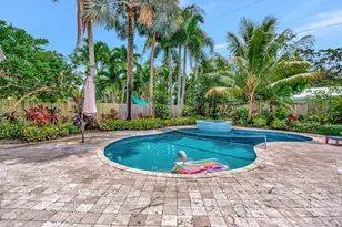 2436 Holly Ln NE, Palm Beach Gardens, FL 33410 - Photo 37