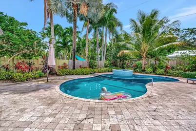 2436 Holly Lane NE, Palm Beach Gardens, FL 33410 - Photo 37