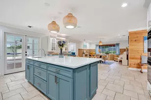 2436 Holly Ln NE, Palm Beach Gardens, FL 33410 - Photo 17