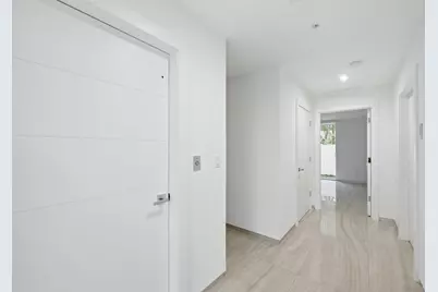 714 NE 14th Avenue #102, Fort Lauderdale, FL 33304 - Photo 9