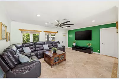 390 SE 12th Avenue, Pompano Beach, FL 33060 - Photo 17