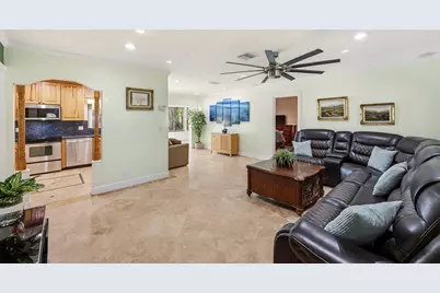 390 SE 12th Avenue, Pompano Beach, FL 33060 - Photo 3