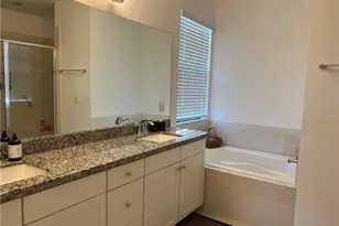 11736 SW 13th Ct, Pembroke Pines, FL 33025 - Photo 13