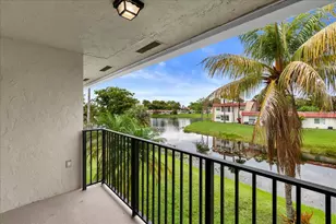 1524 Lake Crystal Dr, Royal Palm Beach, FL 33411 - Photo 9