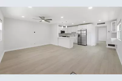 670 Monaco N, Delray Beach, FL 33446 - Photo 7