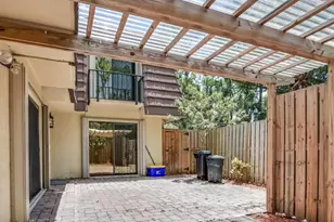 121 1st Ln, Palm Beach Gardens, FL 33418 - Photo 17