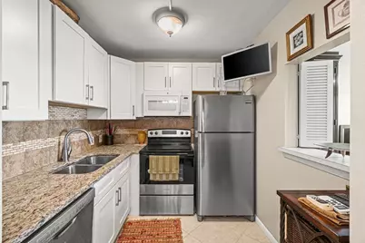 175 Suffolk E, Boca Raton, FL 33434 - Photo 3