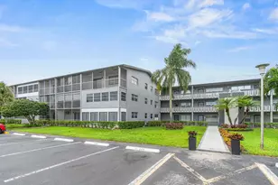 175 Suffolk E, Boca Raton, FL 33434 - Photo 19