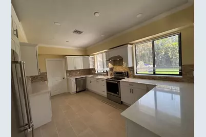 135 E Ilex Drive, Lake Park, FL 33403 - Photo 9