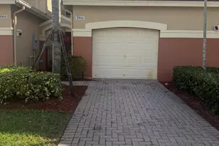 3906 Cherry Ln, Weston, FL 33332 - Photo 1