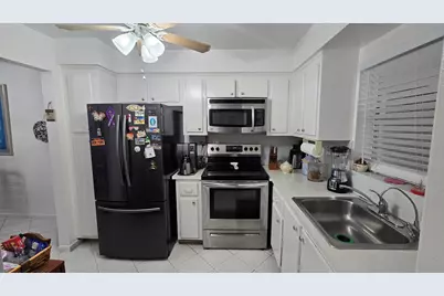 1200 Tallwood Avenue #305, Hollywood, FL 33021 - Photo 1