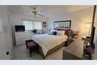 1200 Tallwood Avenue #305, Hollywood, FL 33021 - Photo 9