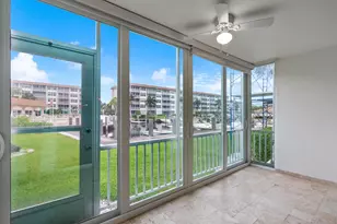 911 Gardenia Dr, Delray Beach, FL 33483 - Photo 5