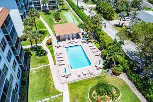 911 Gardenia Dr, Delray Beach, FL 33483 - Photo 35