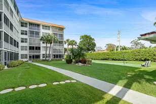 911 Gardenia Dr, Delray Beach, FL 33483 - Photo 43