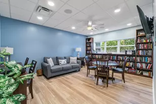 911 Gardenia Dr, Delray Beach, FL 33483 - Photo 21