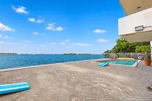 7795 NE Bayshore Ct, Miami, FL 33138 - Photo 7