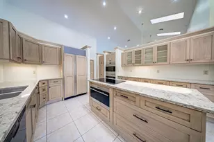 13406 Doubletree Cir, Wellington, FL 33414 - Photo 21
