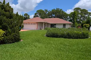 1036 18th St SW, Vero Beach, FL 32962 - Photo 3