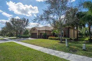 4127 Siena Cir, Wellington, FL 33414 - Photo 5