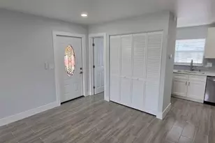 351 Lake Dora Dr, West Palm Beach, FL 33411 - Photo 7
