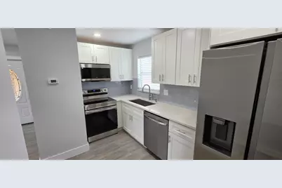 351 Lake Dora Drive, West Palm Beach, FL 33411 - Photo 3