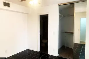 3915 Victoria Dr NE, West Palm Beach, FL 33406 - Photo 15