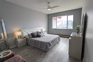 105 Half Moon Cir, Hypoluxo, FL 33462 - Photo 5