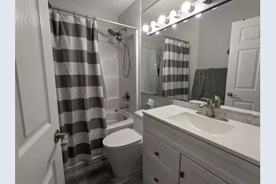 105 Half Moon Circle #F2, Hypoluxo, FL 33462 - Photo 13