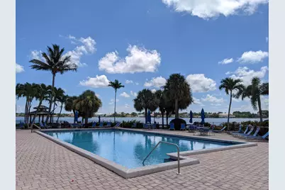 105 Half Moon Circle #F2, Hypoluxo, FL 33462 - Photo 25