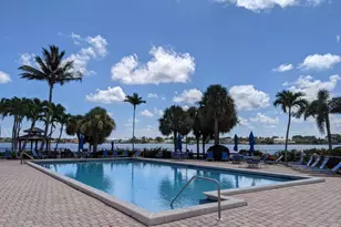 105 Half Moon Cir, Hypoluxo, FL 33462 - Photo 25