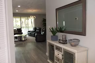 105 Half Moon Cir, Hypoluxo, FL 33462 - Photo 19