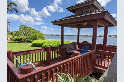 105 Half Moon Circle #F2, Hypoluxo, FL 33462 - Photo 29