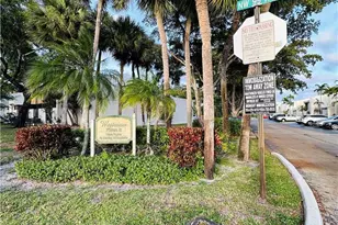 1168 NW 97th Ave, Pembroke Pines, FL 33024 - Photo 25