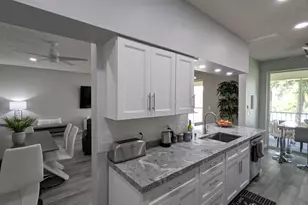 105 Half Moon Cir, Hypoluxo, FL 33462 - Photo 15