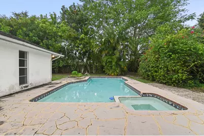1019 Hickory Trail, Wellington, FL 33414 - Photo 17
