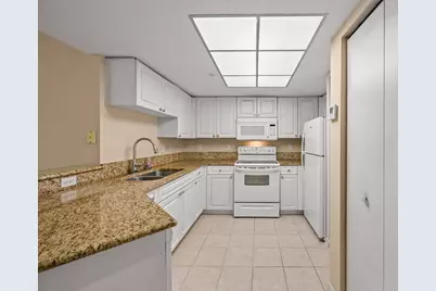 1100 S Crestwood Ct Court S #1109, Royal Palm Beach, FL 33411 - Photo 9