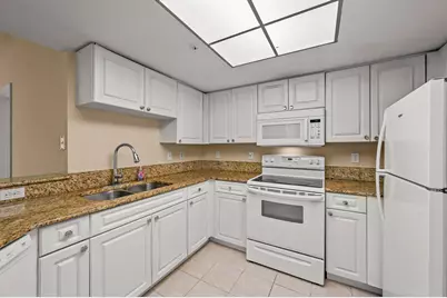 1100 S Crestwood Ct Court S #1109, Royal Palm Beach, FL 33411 - Photo 11