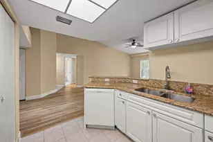 1100 S Crestwood Ct S, Royal Palm Beach, FL 33411 - Photo 11