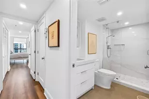 20515 E Country Club Dr, Miami, FL 33180 - Photo 19
