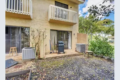 9270 NW 40th Street, Coral Springs, FL 33065 - Photo 17