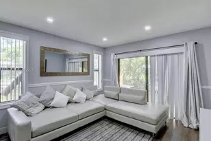 9270 NW 40th St, Coral Springs, FL 33065 - Photo 9
