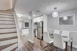 9270 NW 40th St, Coral Springs, FL 33065 - Photo 13