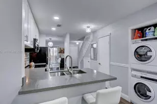 9270 NW 40th St, Coral Springs, FL 33065 - Photo 7