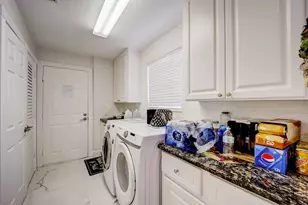 8178 Montserrat Pl, Wellington, FL 33414 - Photo 11