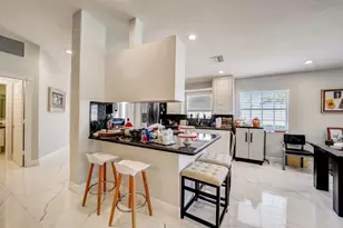 8178 Montserrat Pl, Wellington, FL 33414 - Photo 9