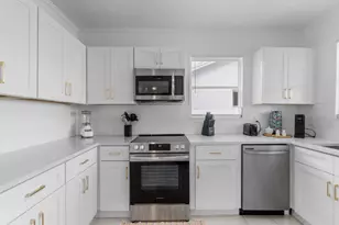 422 N Lakeside Dr, Lake Worth Beach, FL 33460 - Photo 13
