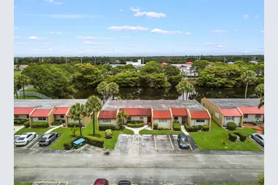 109 Lake Barbara Drive, West Palm Beach, FL 33411 - Photo 27