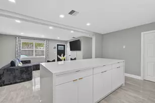 800 NW 6th Ave, Pompano Beach, FL 33060 - Photo 9